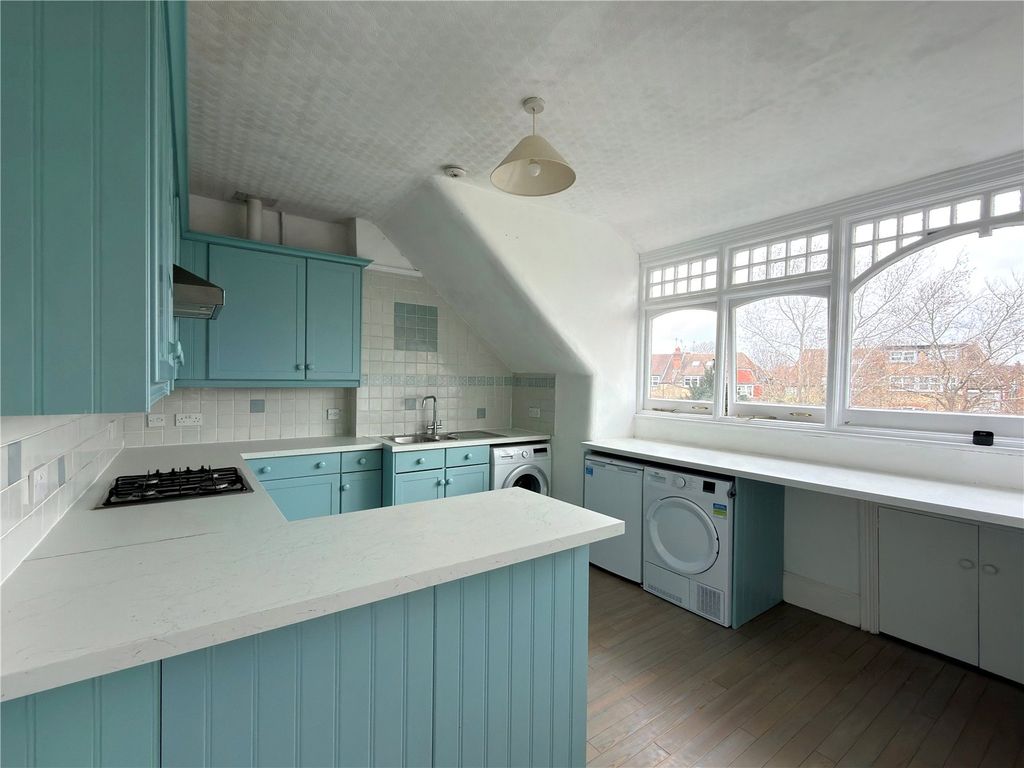 Property photo 3 of 9 Picture No. 06