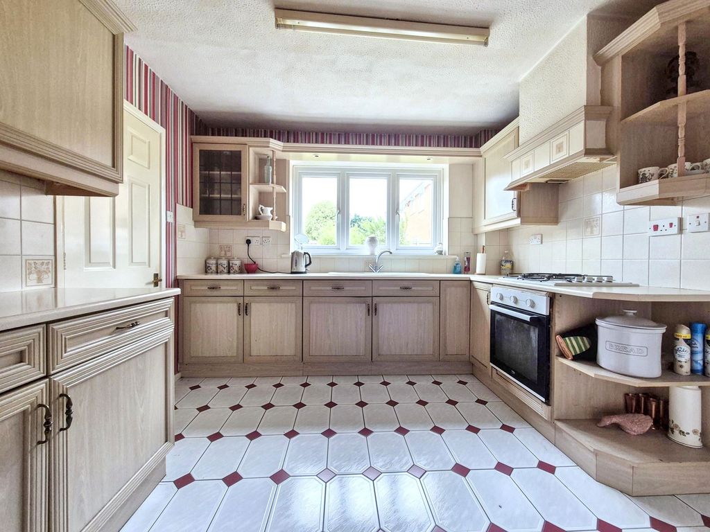 Property photo 3 of 21