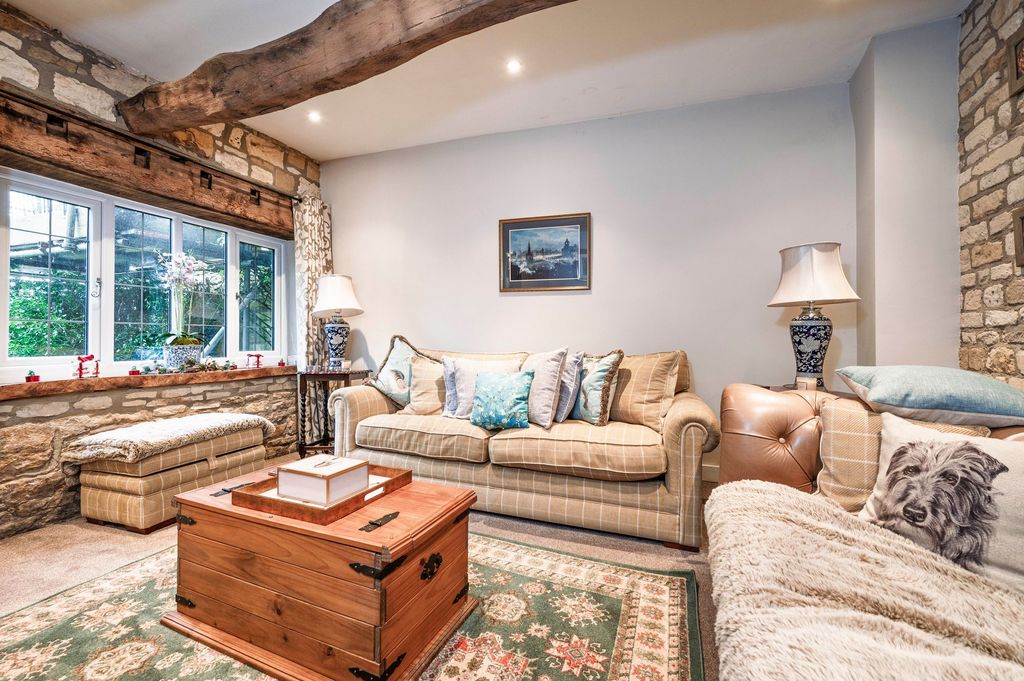 Property photo 2 of 24 Living Room