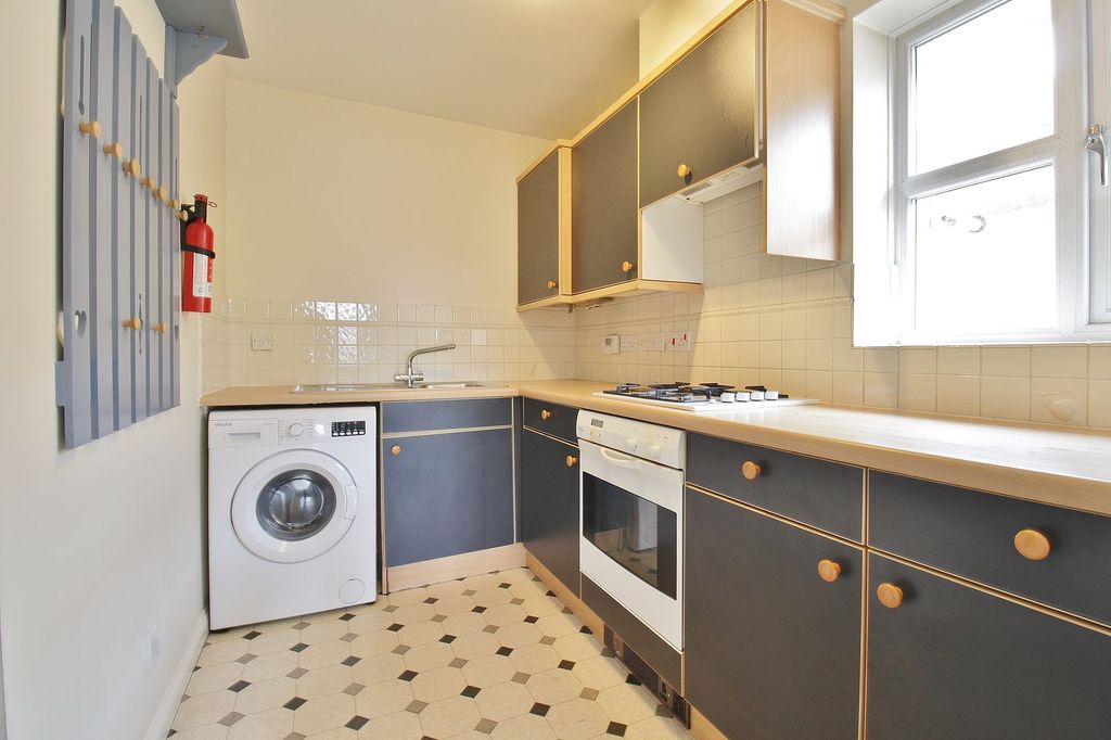 Property photo 3 of 5