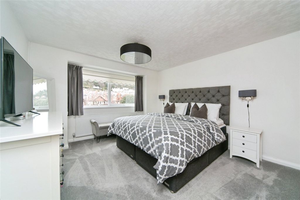 Property photo 3 of 23 Picture No. 05