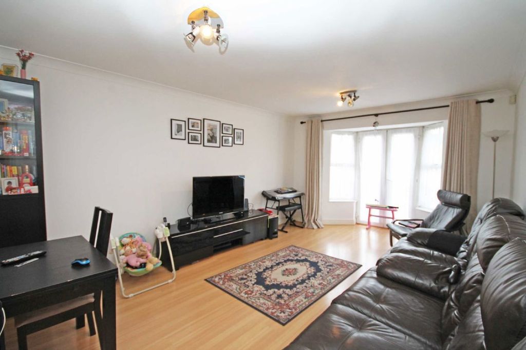 Property photo 3 of 5