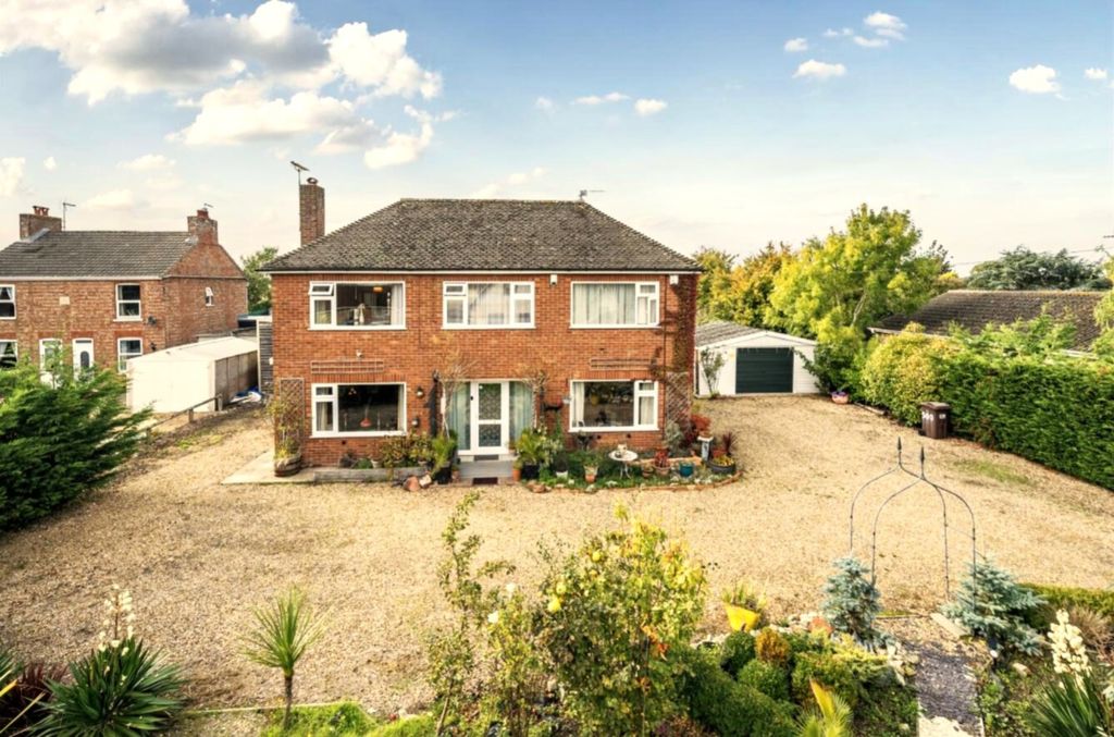 Property photo 2 of 27 Front1