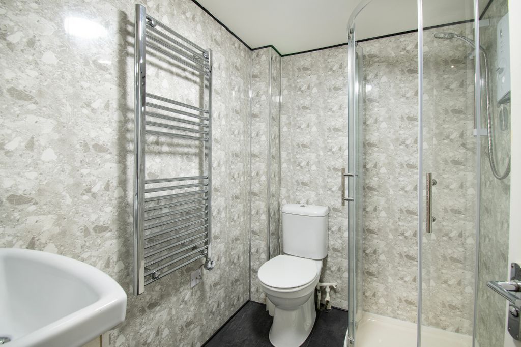 Property photo 2 of 15 Shower Room