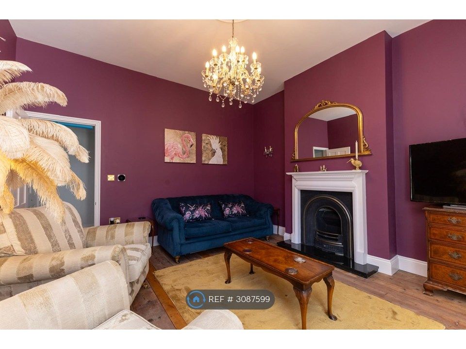 Property photo 3 of 27 Feature Fireplace In Lounge