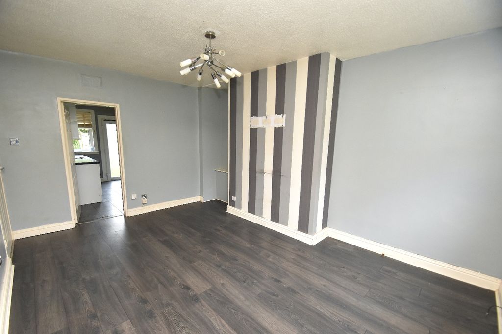 Property photo 3 of 14 5055462