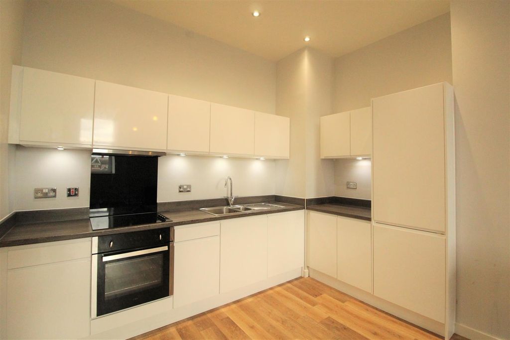 Property photo 2 of 5 Kitchen