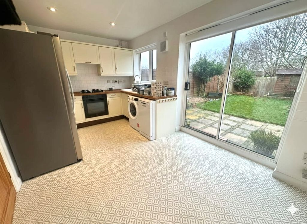 Property photo 2 of 7