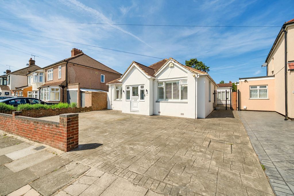 Property photo 1 of 17 1486652-1-6A4ce5A...