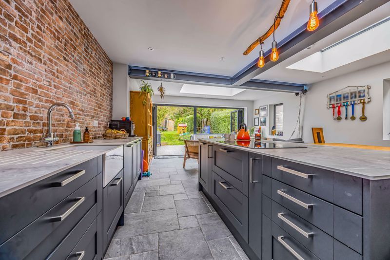 Property photo 3 of 29 Photo 24