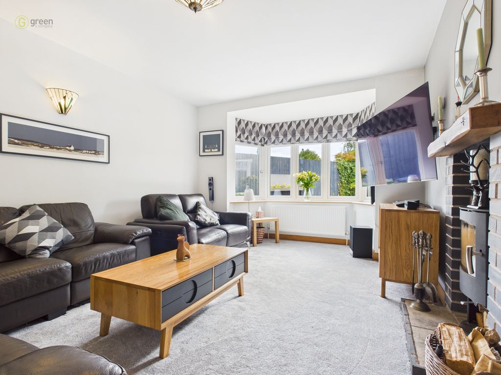 Property photo 2 of 77