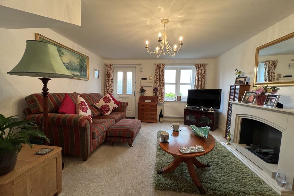Property photo 2 of 15