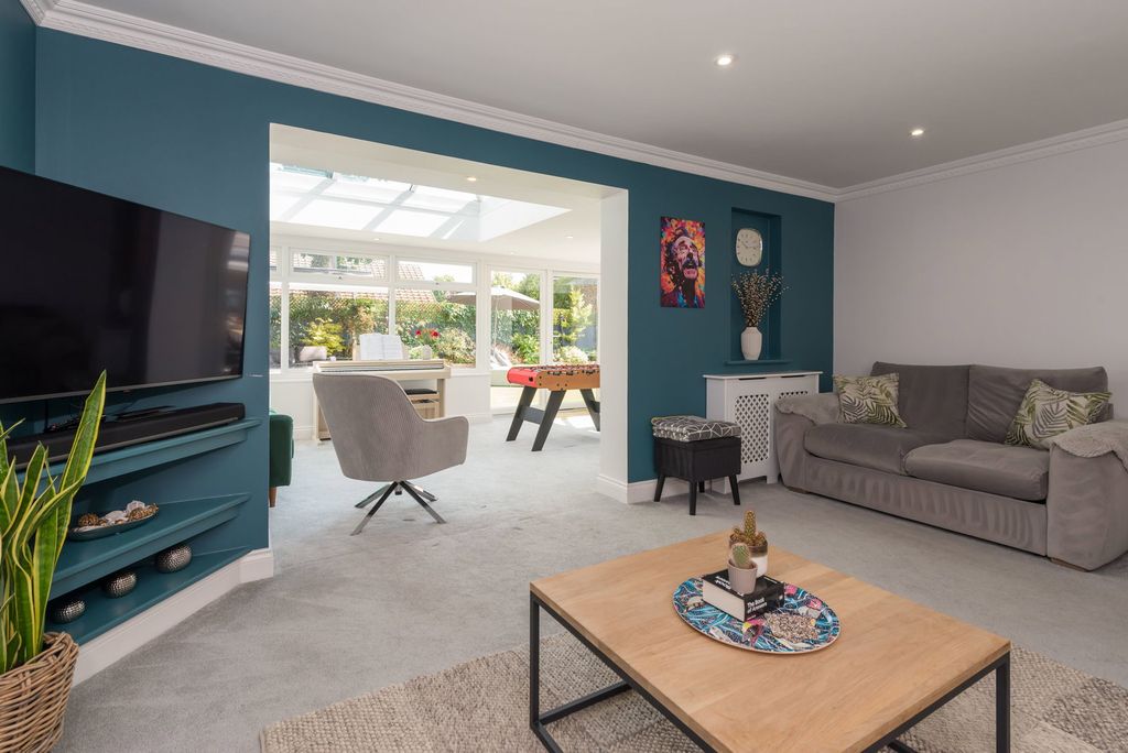 Property photo 3 of 51