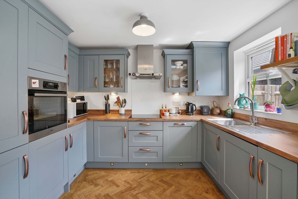 Property photo 2 of 15 Kitchen/Diner