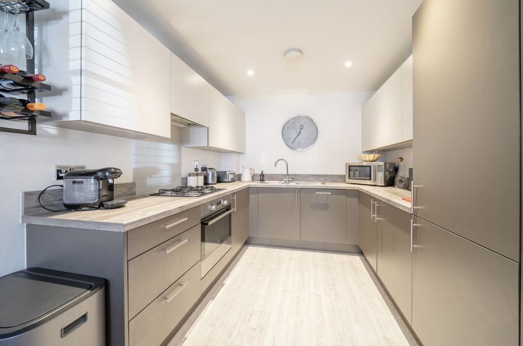 Property photo 3 of 26 1431795-15-69Bbf6...