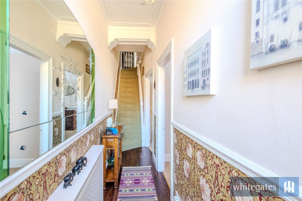 Property photo 2 of 27 Picture No. 03