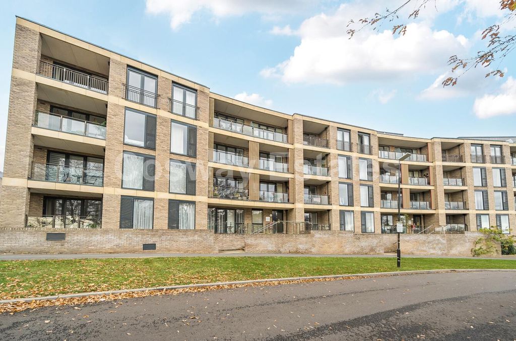 Property photo 2 of 20 08Accf59-0E30-4B76-806A-F3c53d7442Cf.Jpg