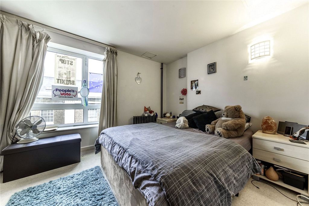 Property photo 3 of 4 Picture No. 05