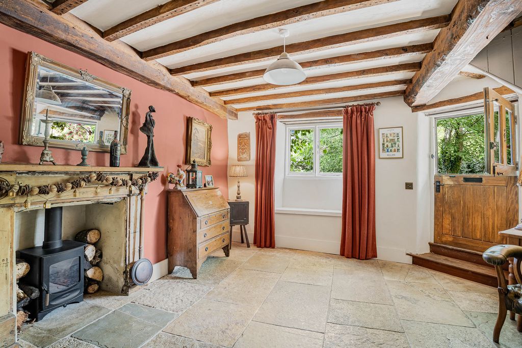 Property photo 3 of 27