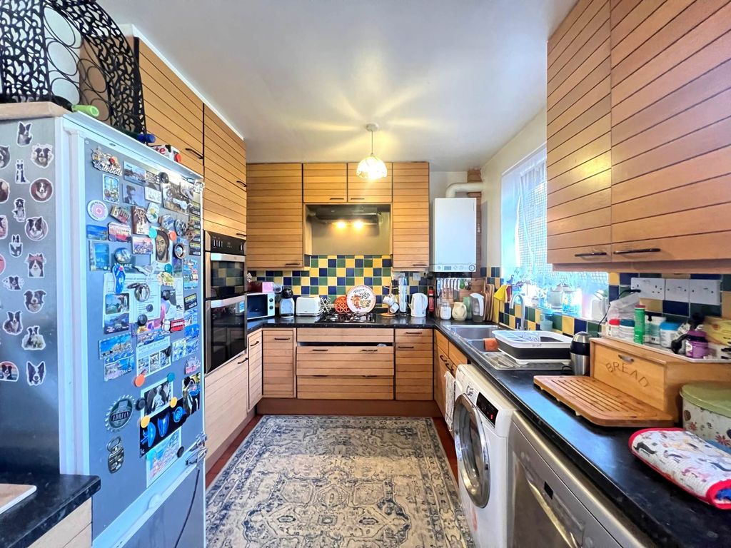 Property photo 3 of 14