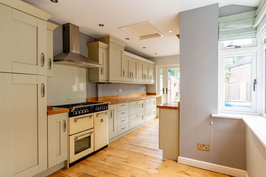 Property photo 2 of 14 Photo 10