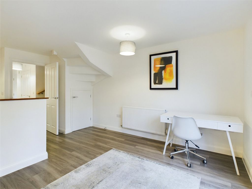 Property photo 3 of 18 Picture No. 12