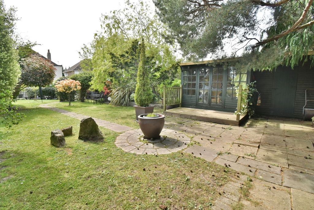 Property photo 3 of 27