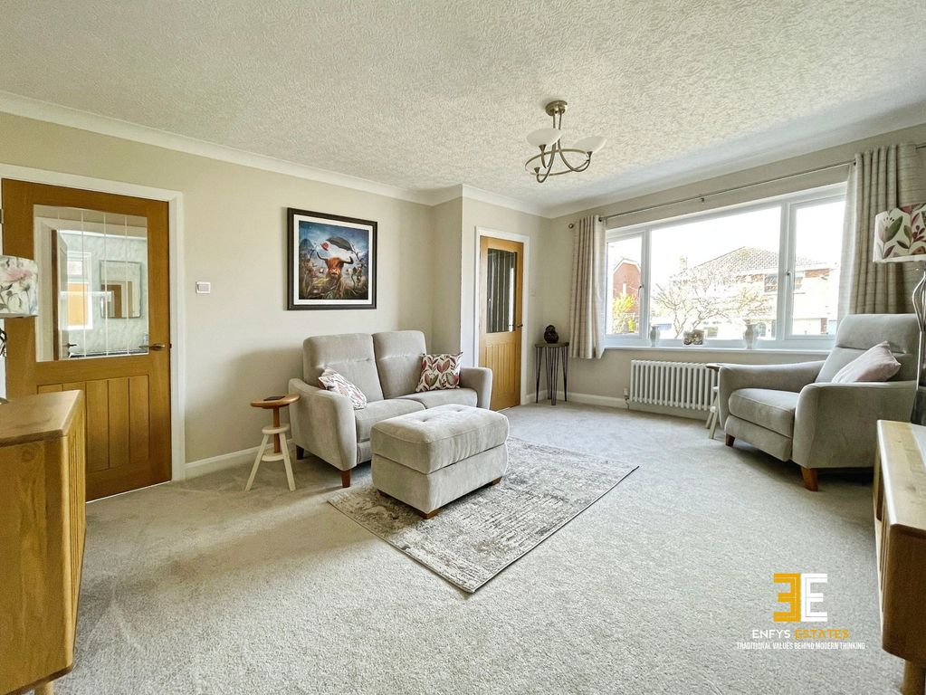 Property photo 2 of 29