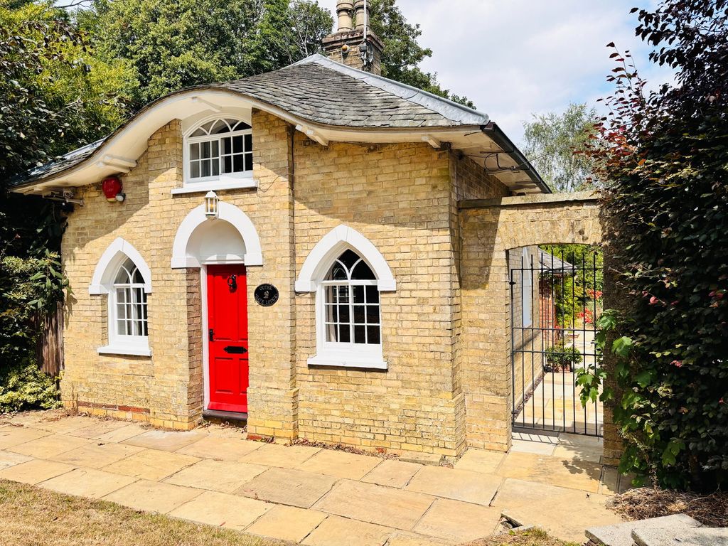 Property photo 1 of 52