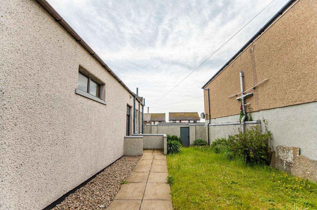 Property photo 2 of 11 Not Specified