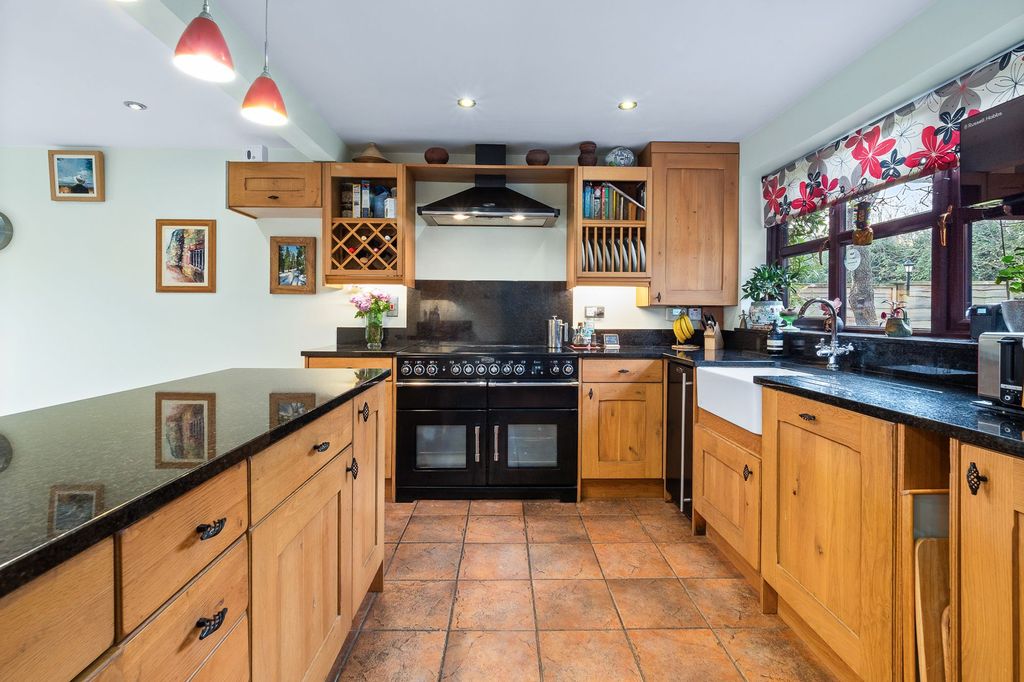 Property photo 3 of 30