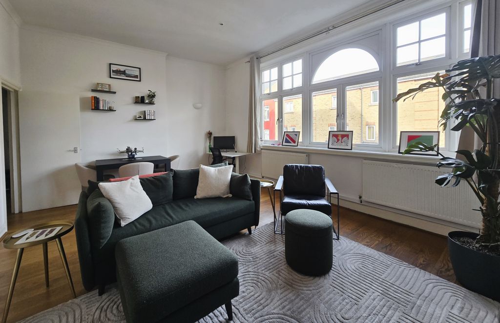 Property photo 2 of 9