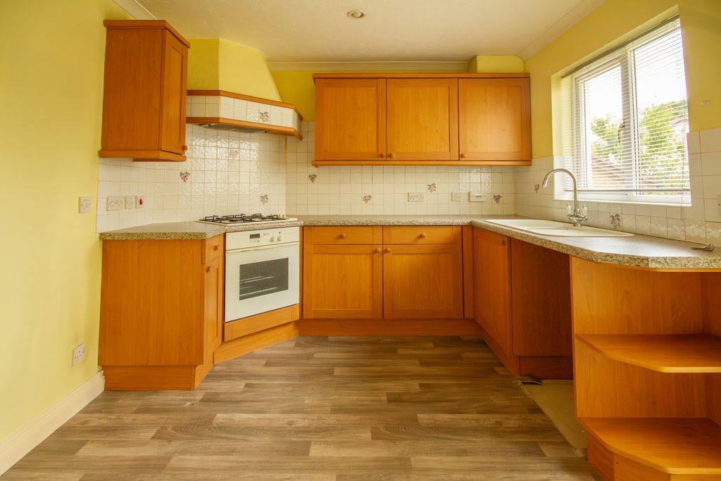 Property photo 3 of 13 Tps 0126 217 888-01