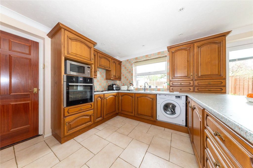 Property photo 3 of 13 Kitchen