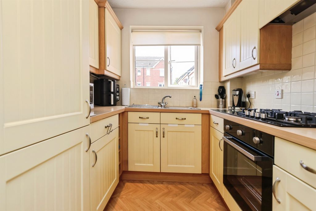 Property photo 3 of 11