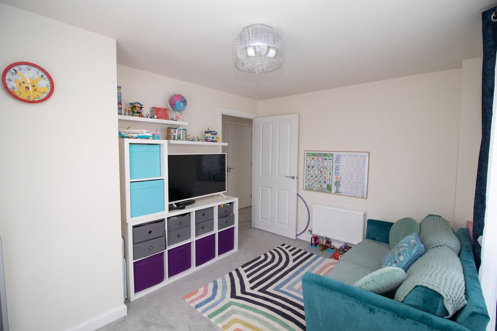 Additional image 5 of 4 bed detached house for saleBlackthorn Drive, Harlow CM17