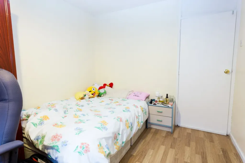 Property photo 3 of 18