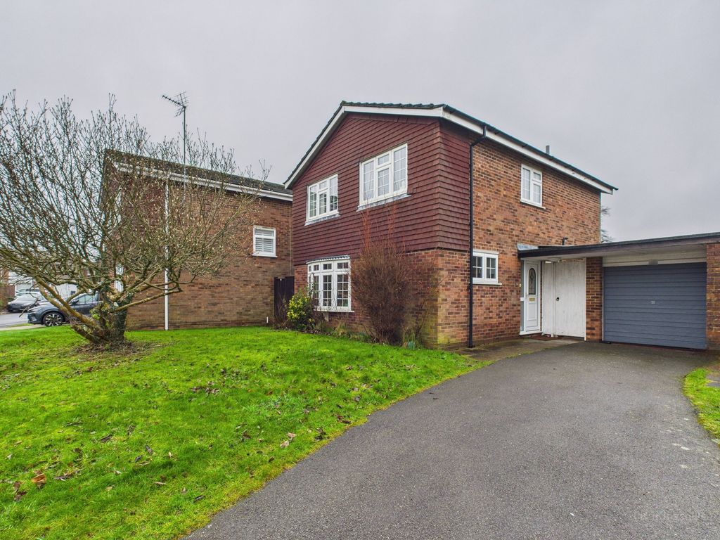 Property photo 1 of 12 Cam02136G0-Pr0518-Still001