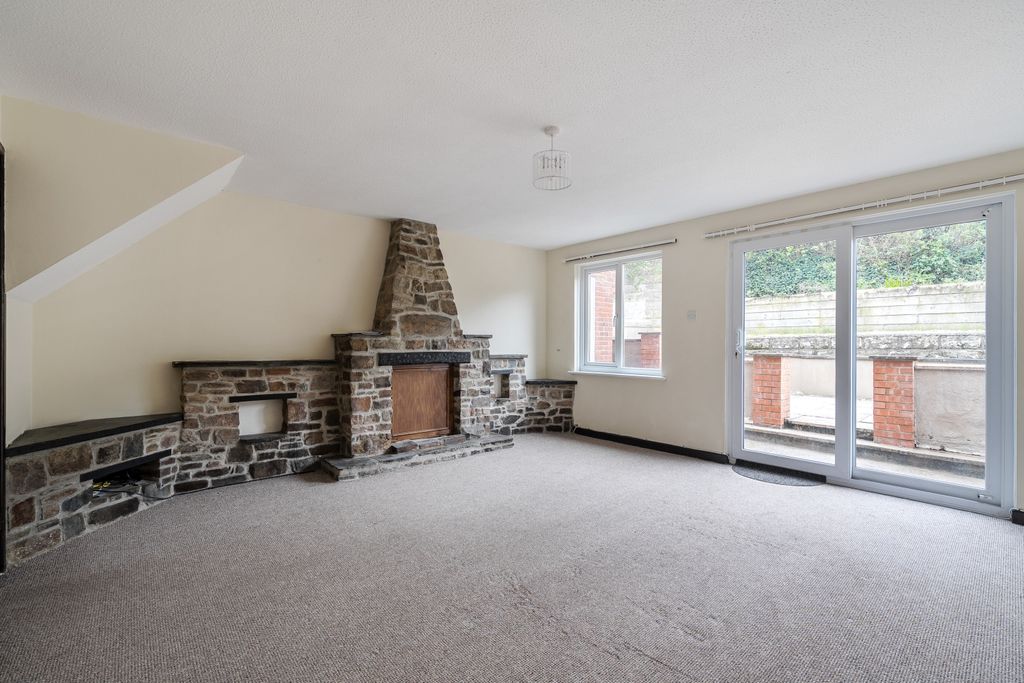 Property photo 3 of 20 1431888-10-69d9350710979