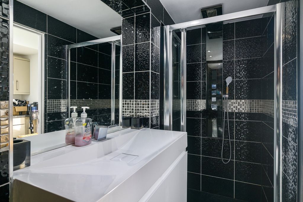 Additional image 11 of 5 bed detached house for saleHounslow Road, Feltham TW14