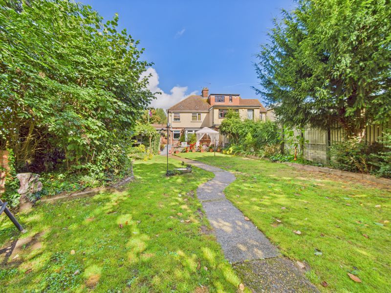 Property photo 3 of 31 Photo 39