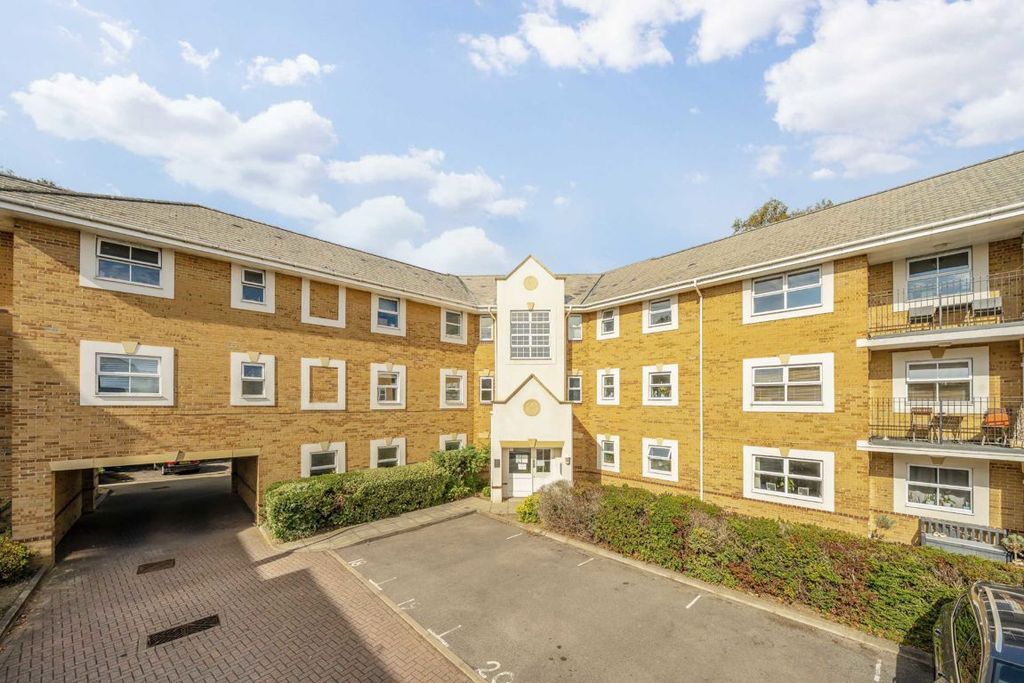 Property photo 1 of 4