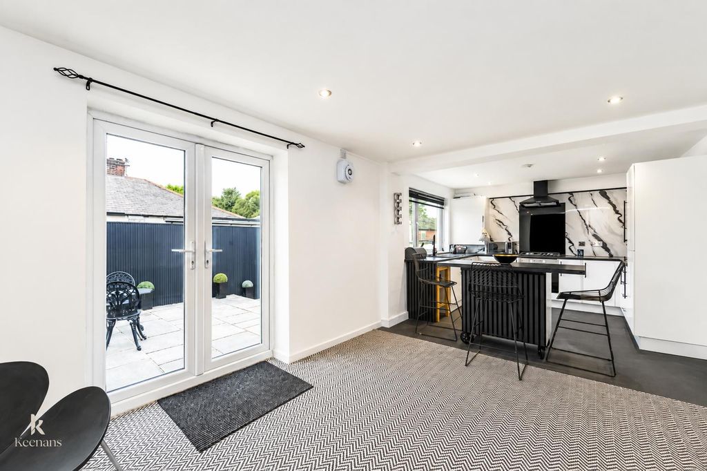 Property photo 1 of 22 Cheltenham (9).Png
