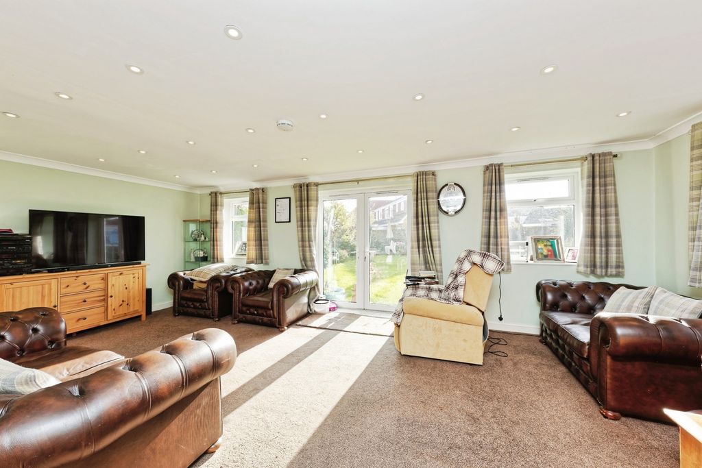 Property photo 3 of 17 Pbox-Img.Jpg