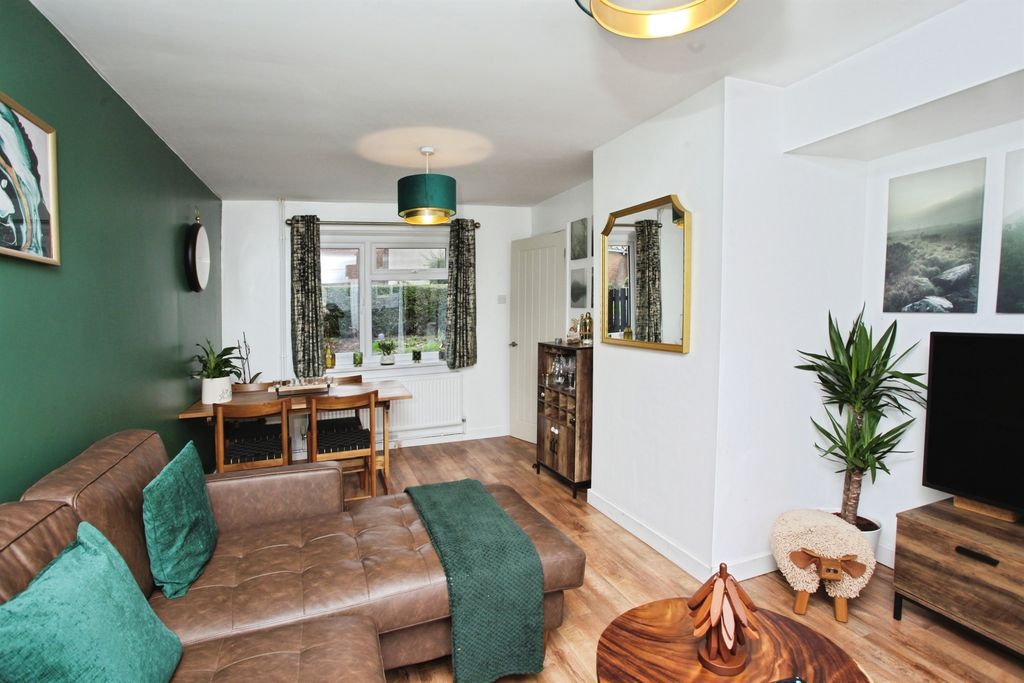 Property photo 2 of 22