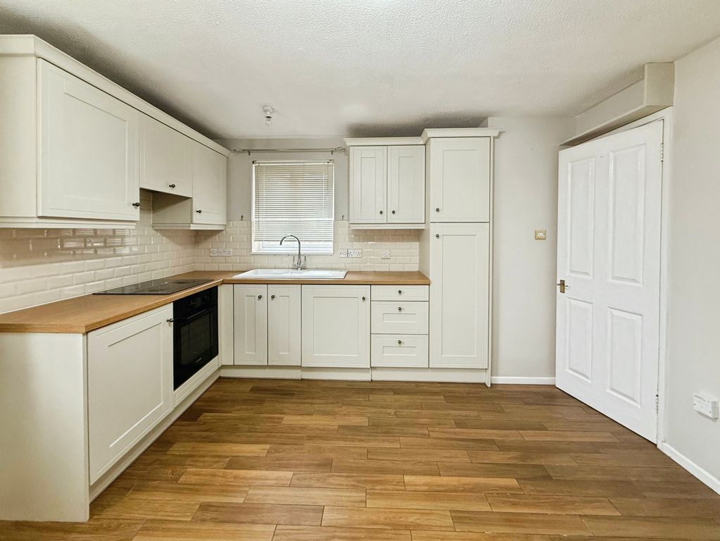 Property photo 1 of 4