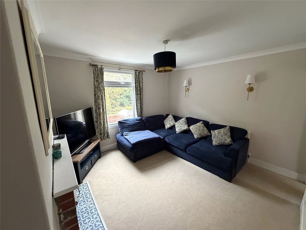Property photo 2 of 22 Picture No. 13