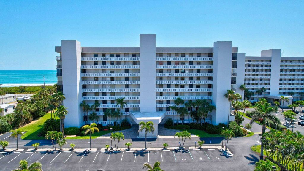 Property photo 1 of 31