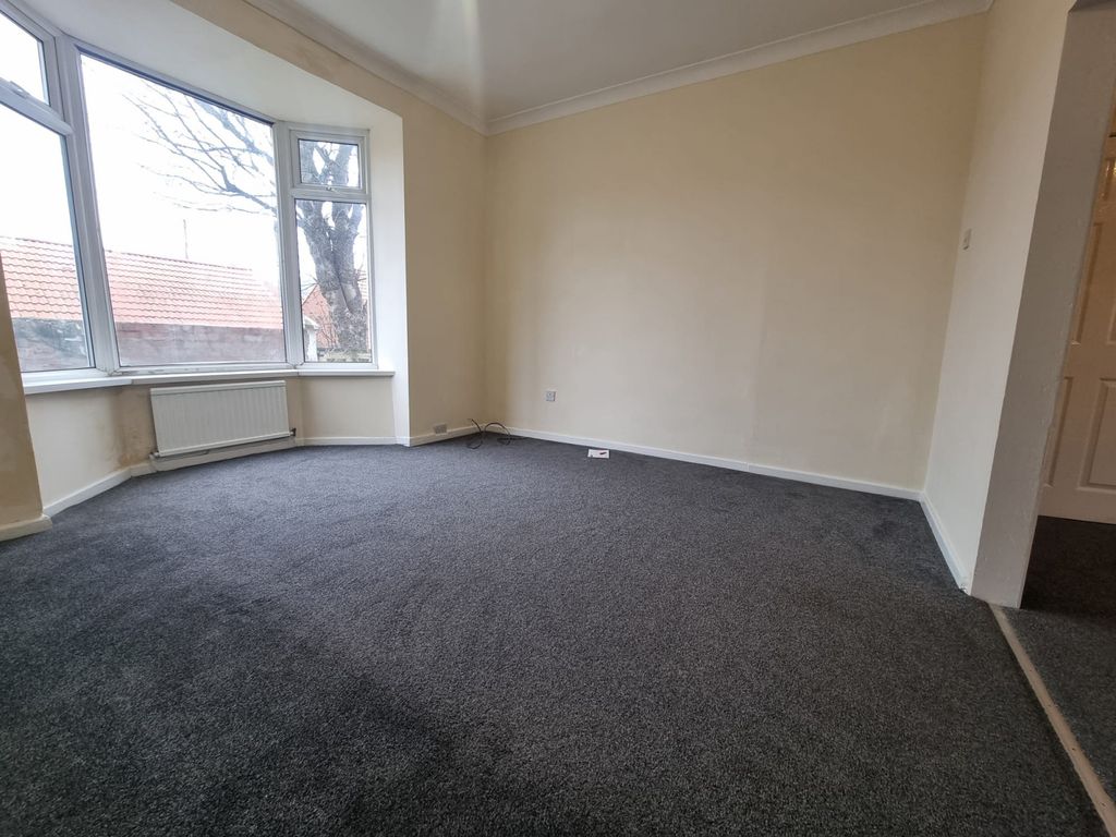 Property photo 2 of 11 Gallery