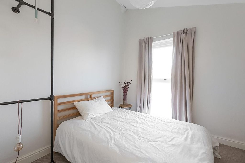 Property photo 3 of 11 R2A2989-1500x1000.Jpg